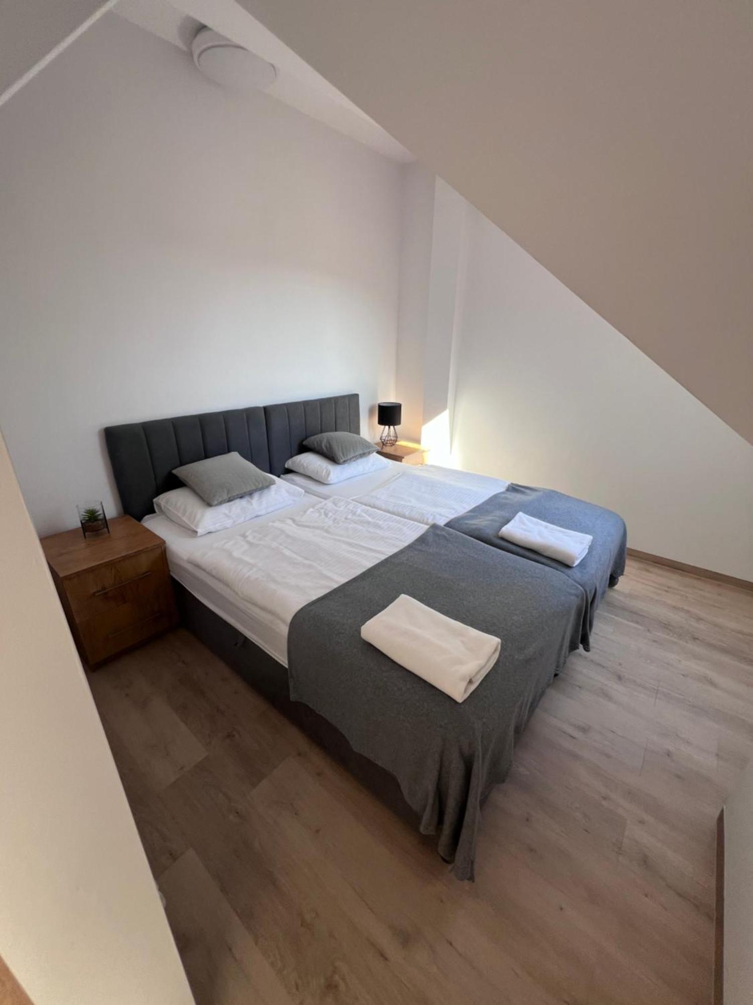 Apartamenty Divemed Еленя-Гура Экстерьер фото